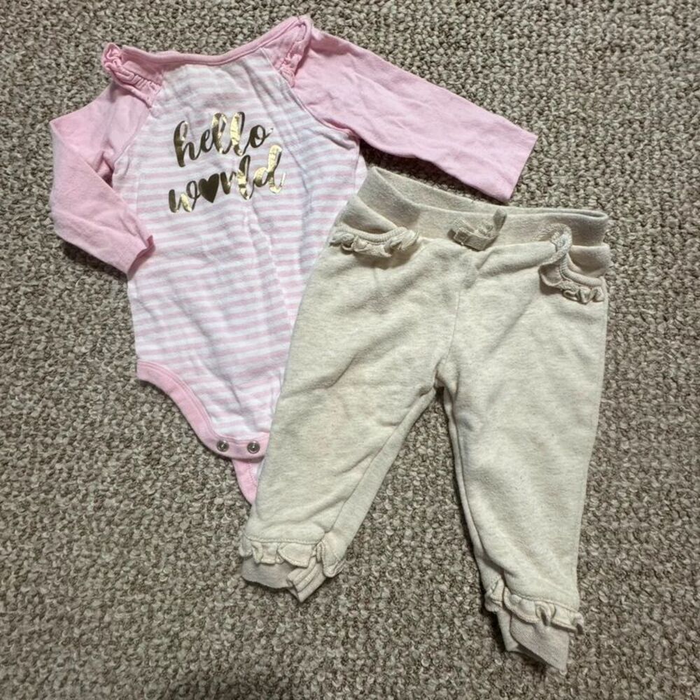 Baby Girl Garanimals 2pc Set Hello World Bodysuit Oatmeal Pants 6-9 Months